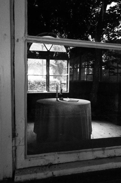 Manfred Baumann "Window, England", 2021