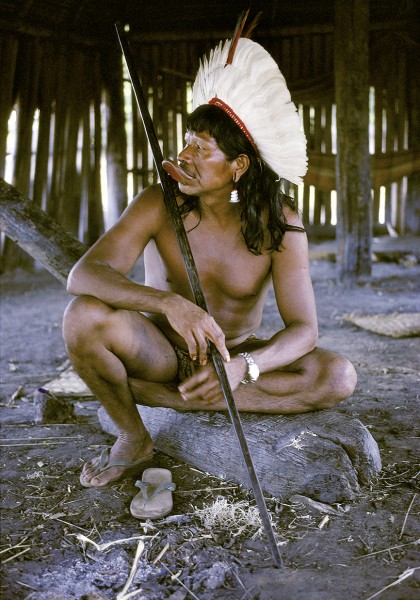 Michael Friedel "The Txucarramae-Kayapo. Raoni, the tribal chief, in the men's house"